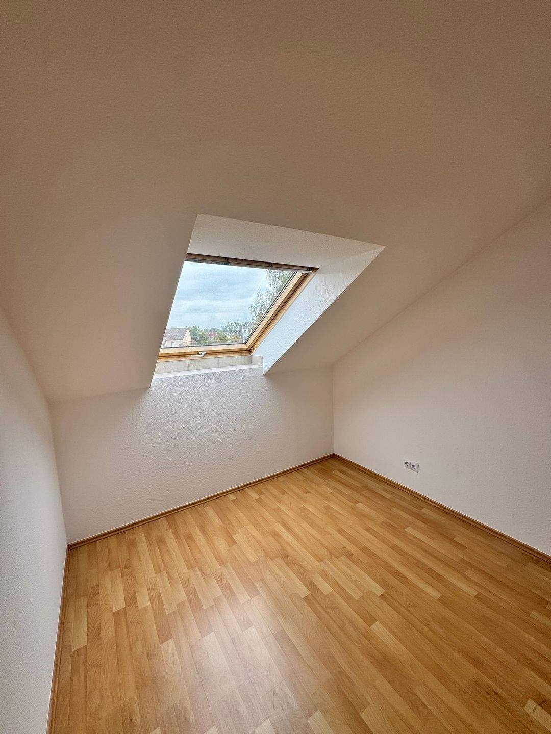 Mehrfamilienhaus als Kapitalanlage - 4 Wohneinheiten | 238 m² | Balkone | Voll unterkellert | Gas-Zentralheizung 2017 – Hamm – Vorschaubild 8