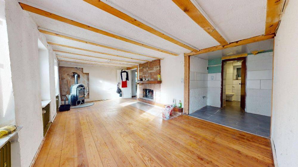 +++In sonniger, ruhiger Lage: Geräumiges 2-3 Familienhaus mit Balkon, überdachtem Freisitz, Garten und 2 Garagen in ruhiger Seitenstraße+++ – Waldfischbach-Burgalben – Vorschaubild 6