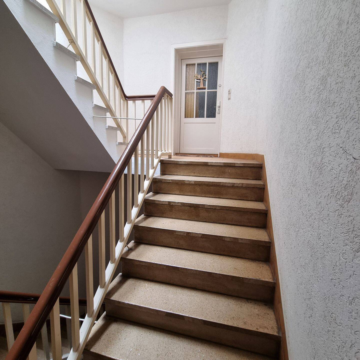 Kapitalanlage oder Eigennutzung: gepflegte, ruhige 3-Zimmer-Wohnung mit Kamin und Balkon im Bahnhofsviertel von privat – Rostock – Vorschaubild 2