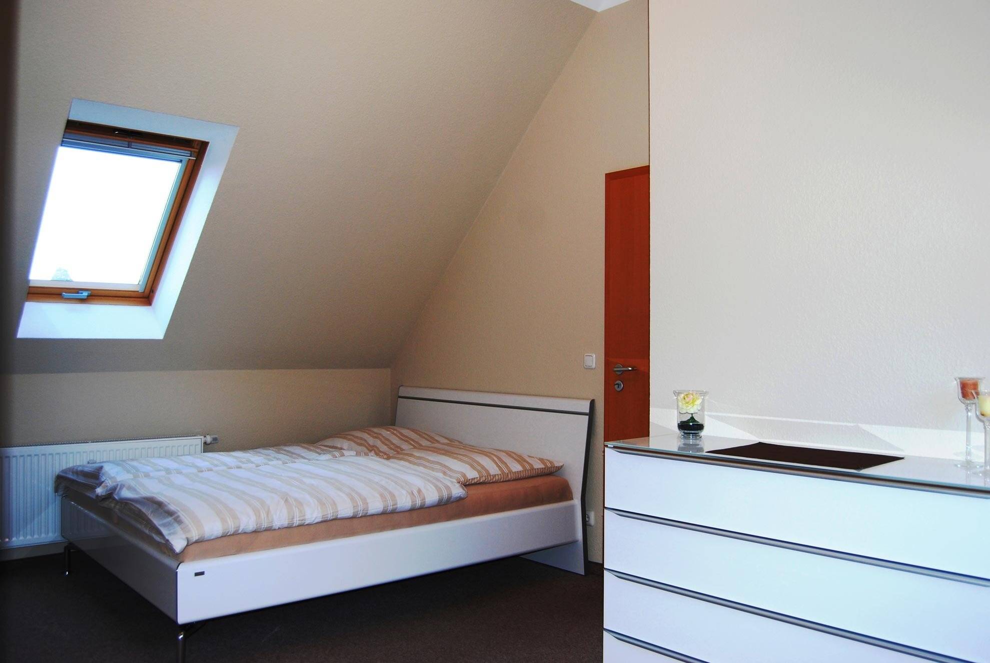 Möbilierte Luxus-Penthousewohnung***** m. 20 qm Südloggia, Tiefgarage (Miete einschl. aller NK!) – Solingen – Vorschaubild 9