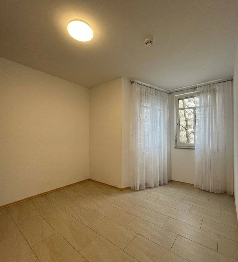 2-Zimmer Wohnung mit Balkon & Blick ins Grüne – München – Vorschaubild 7
