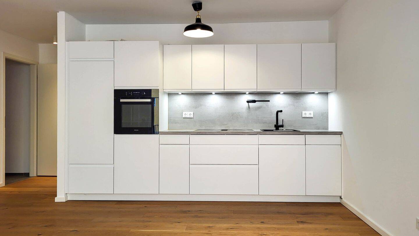 Moderne, barrierefreie 2-Zimmer-Wohnung mit hochwertiger Ausstattung und großem Balkon im Hinterhaus – Berlin – Vorschaubild 2