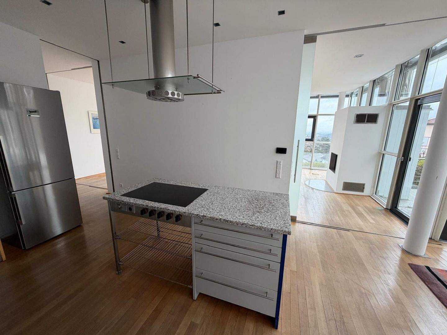 Architektenvilla in Aussichtslage, große Dachterrasse und 1-Zimmer-Einliegerwohnung – Gerlingen – Vorschaubild 6