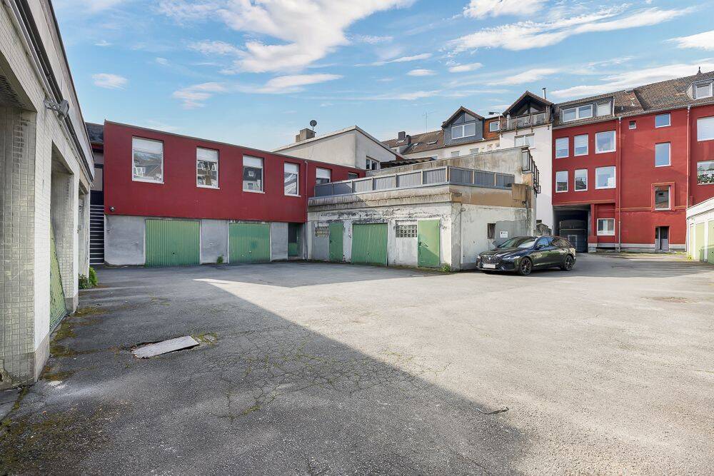 Attraktives Mehrfamilienhaus inkl. 18 Garagen nähe Elisabeth Krankenhaus – Essen – Vorschaubild 4