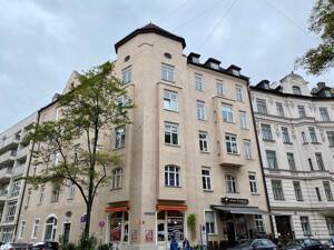 8-Zimmer-Wohnung in Maistr. 10