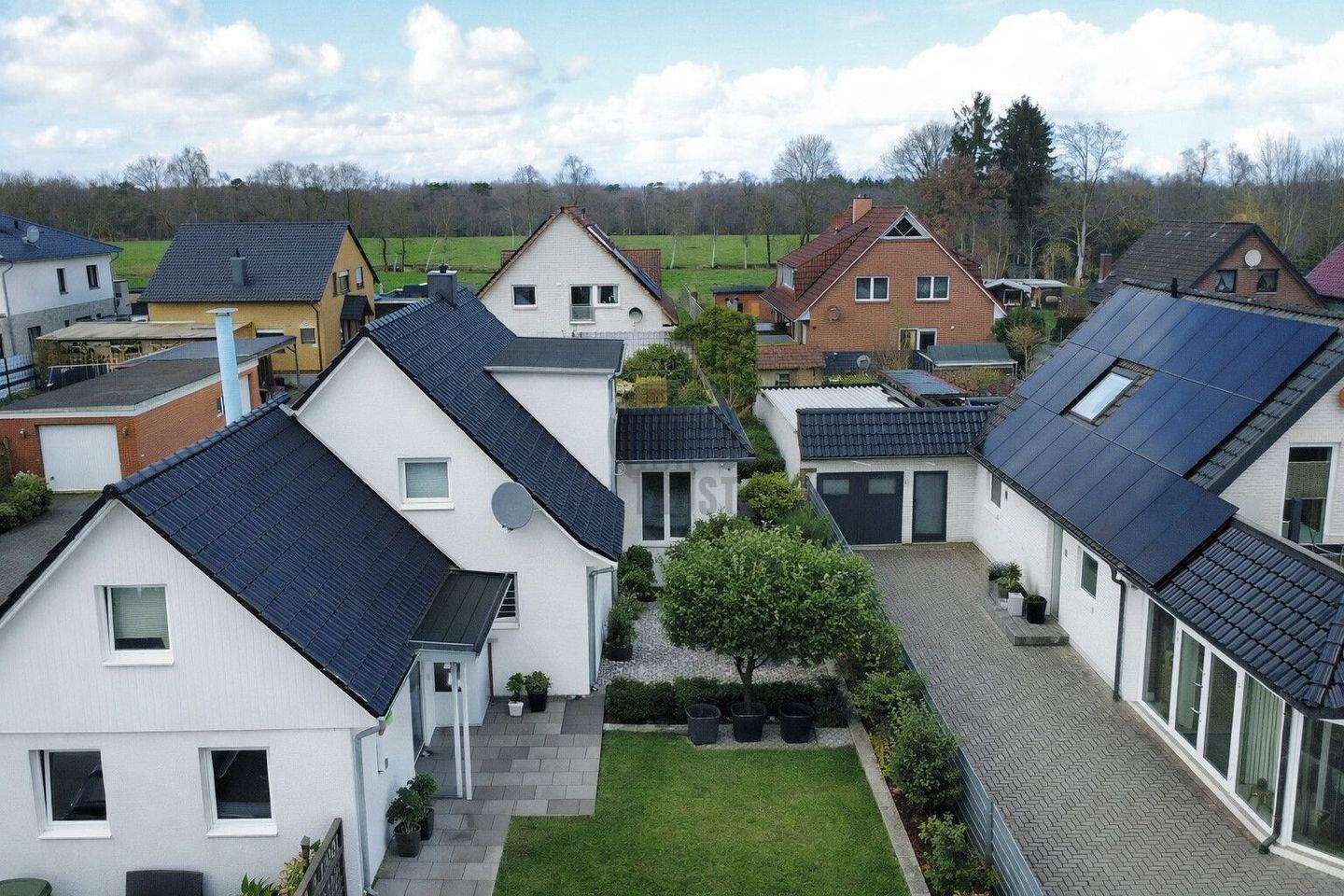 Saniertes Dreifamilienhaus in Oldenburg - 230 m², 3 Einheiten, Garten & Terrasse – Oldenburg – Vorschaubild 7