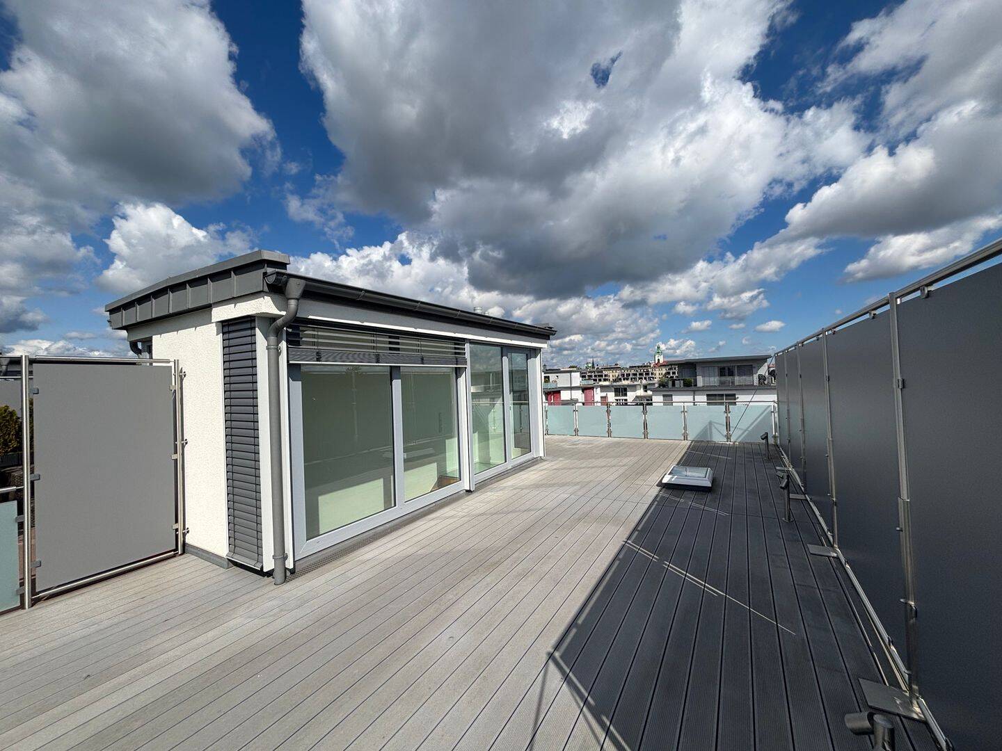 Stilvolle Penthaus-Wohnung mit traumhafter Dachterrasse und besonderem Charme in Fürth! – Fürth – Vorschaubild 4