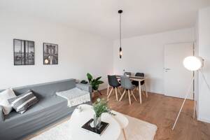 5,5% Rendite! Renovierte 2-Zimmer Erdgeschosswohnung mit Balkon in Köln! – 50827 Köln – Vorschaubild 6