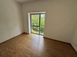 Moderne, frisch renovierte 3-Zimmer-Wohnung mit Balkon, Aufzug und Stellplatz in begehrter Lage von Fürth-Atzenhof – 90768 Fürth – Vorschaubild 7