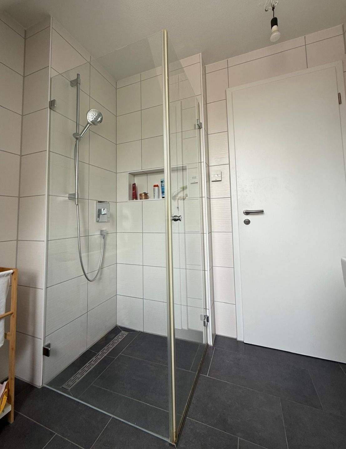 Moderne 2-Zimmer Wohnung mit Aufzug und Stellplatz in Erlangen – Erlangen – Vorschaubild 4