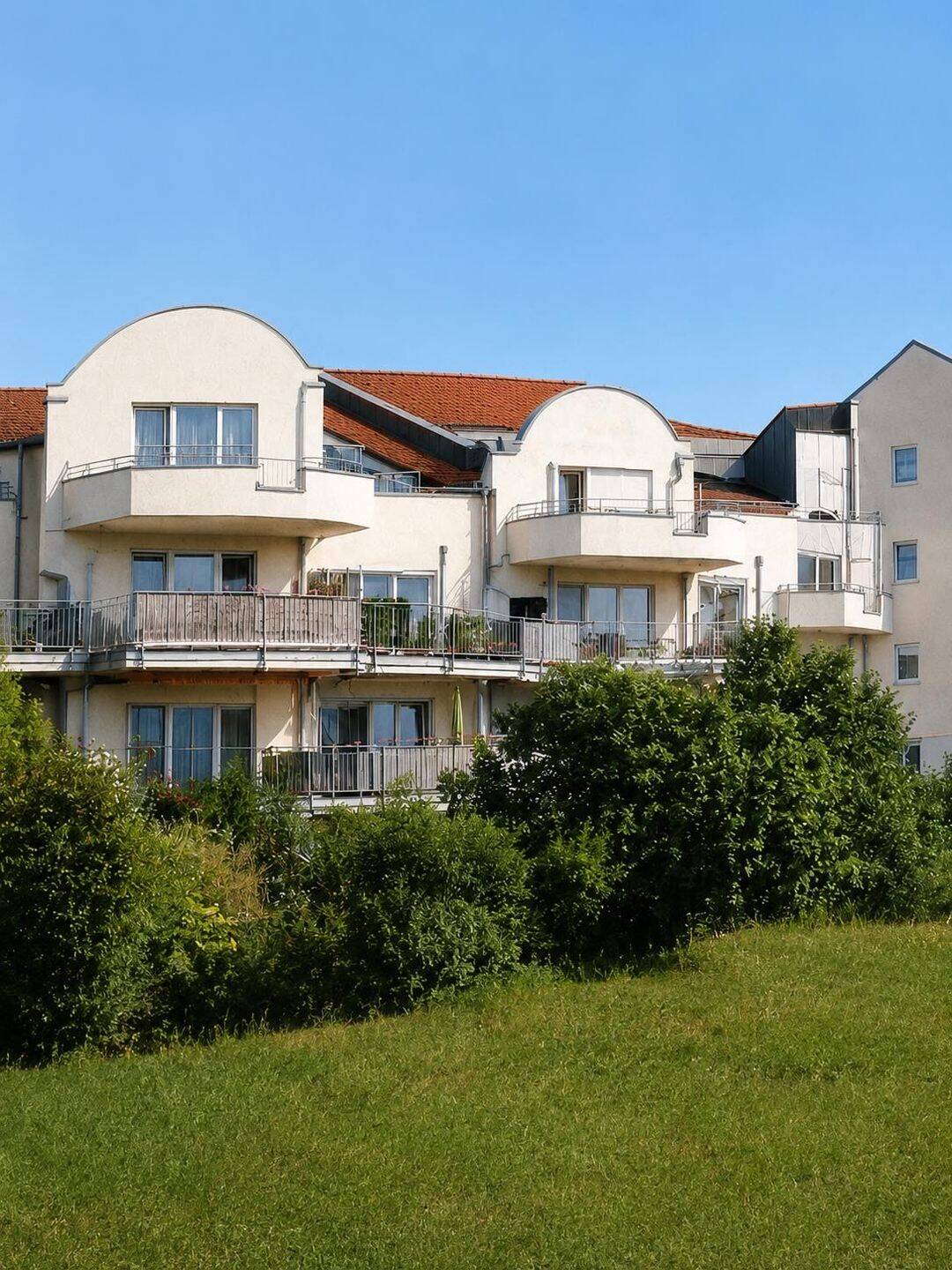 Moderne 2-Zimmer-Maisonettewohnung mit 2 Balkonen in Leipzig Lindenthal