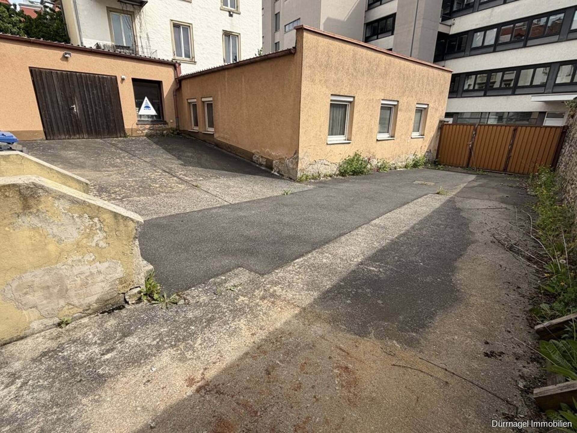 Mehrfamilienhaus in 97080 Würzburg / Grombühl mit 150 m² kaufen