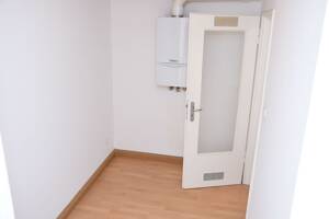 Nette 2-Zi.-EG-Whg., Laminat, EBK, neues Bad/Wanne, WC extra, Johannis Nähe Klinikum – 90419 Nürnberg – Vorschaubild 9