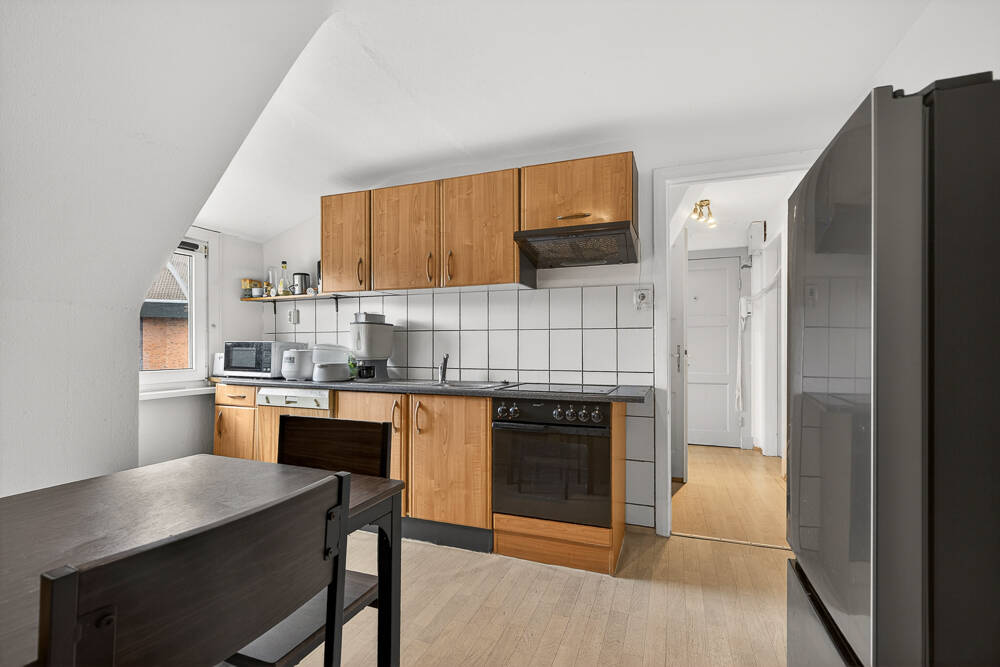 Dachgeschosswohnung 2 Zimmer in zentraler Lage nähe EKZ Farmsen – Hamburg – Vorschaubild 4