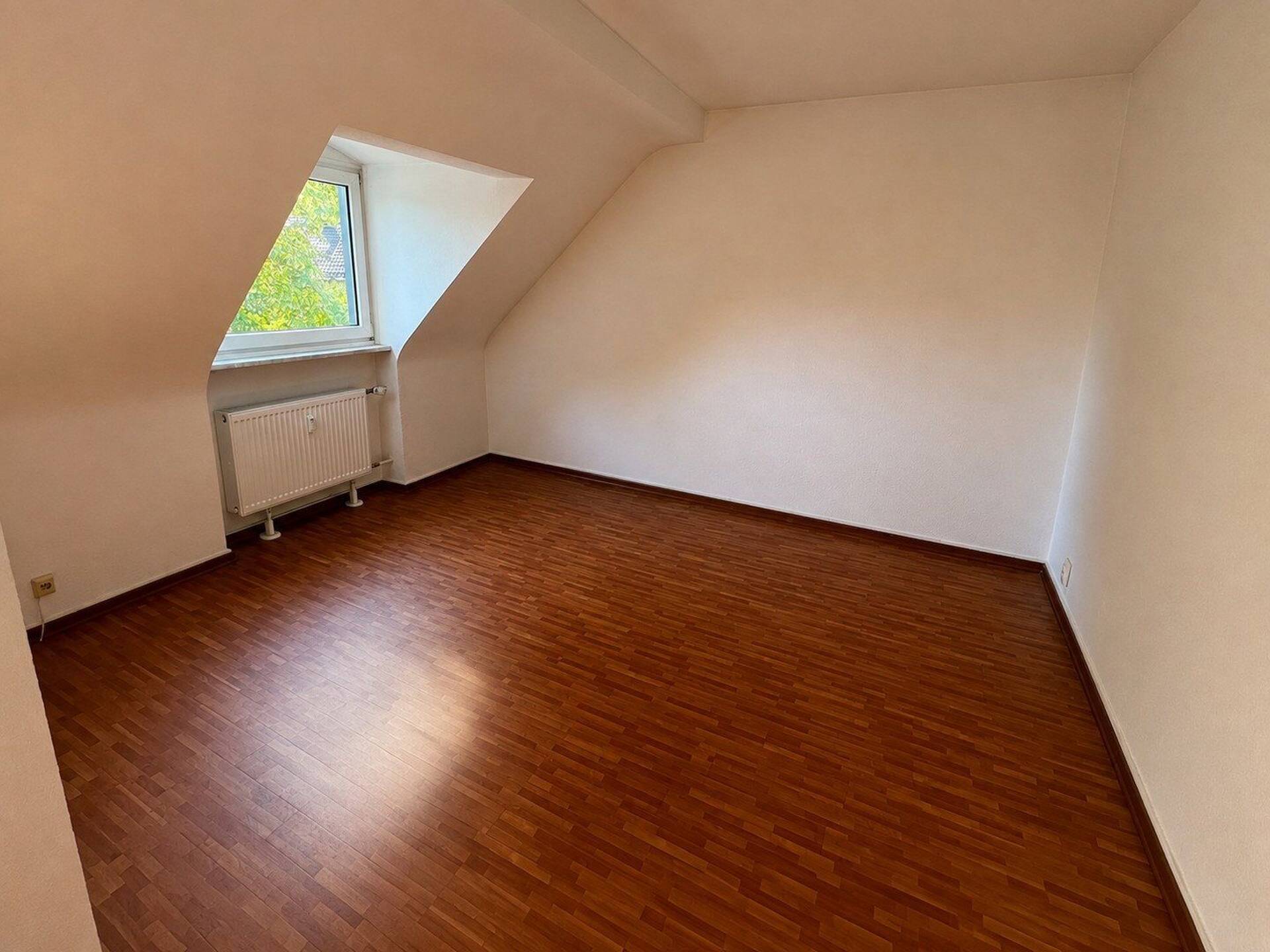 Dachgeschosswohnung in 50668 Köln mit 42 m² kaufen