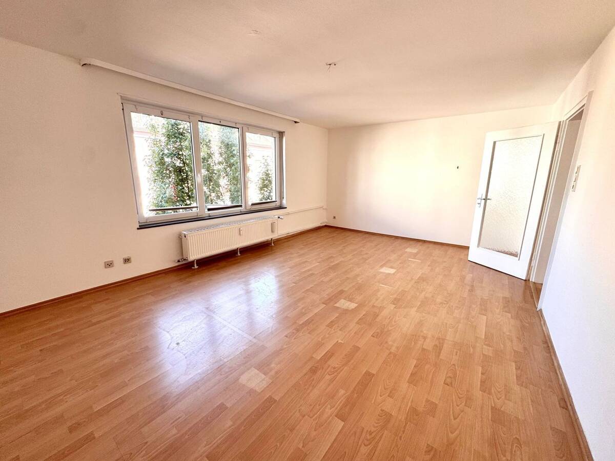 KL-City - Großzügige 3-Zimmerwohnung mit Balkon in zentraler Lage – 67655 Kaiserslautern – Bild 1 von 9