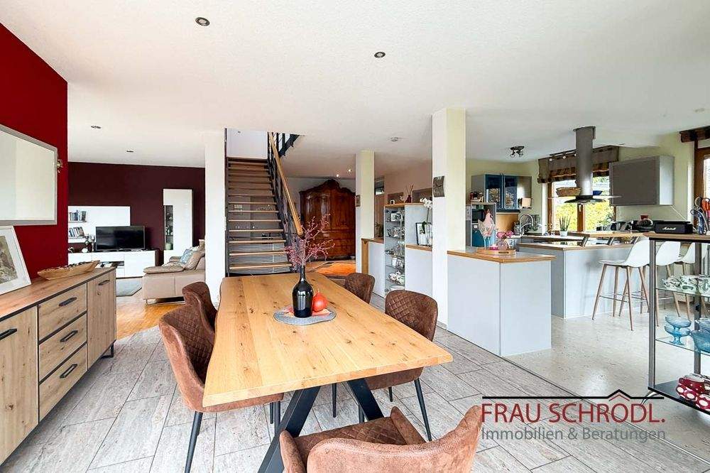 Exklusives Architektenhaus mit drei Wohneinheiten und Wellnessbereich in Tengen – Tengen – Vorschaubild 6