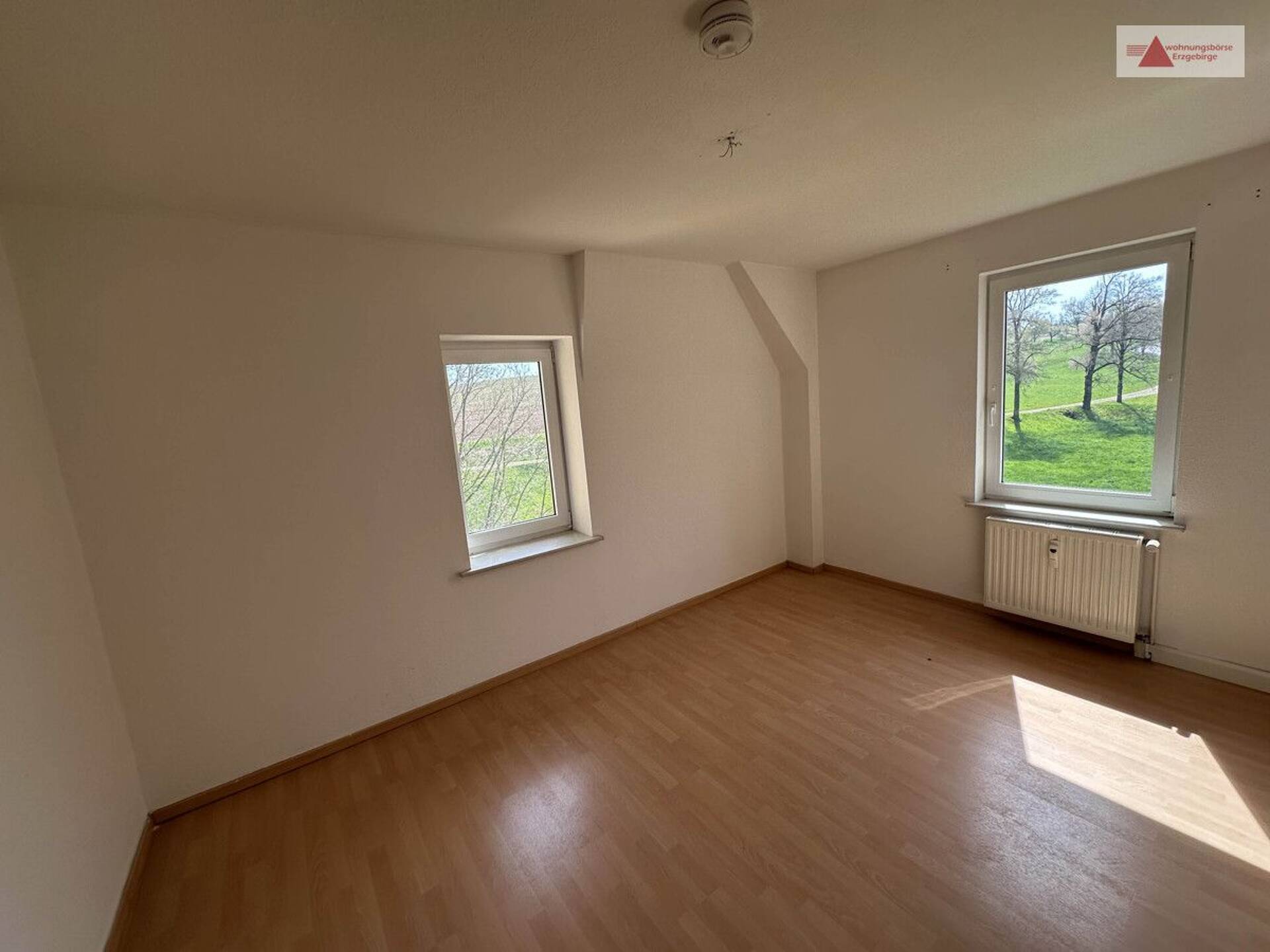 Mehrfamilienhaus in 08132 Mülsen / Mülsen Sankt Jacob mit 374,3 m² kaufen