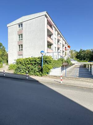 Zentral und ruhig gelegene 2-Zimmerwohnung mit Balkon und Garage in Berlin Plänterwald zu verkaufen. – 12437 Berlin – Vorschaubild 8