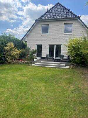 Seltenheit: 2 gepflegte und neuwertige Einfamilienhäuser (135 m² + 121 m²) auf einem Grundstück – 22175 Hamburg – Vorschaubild 2