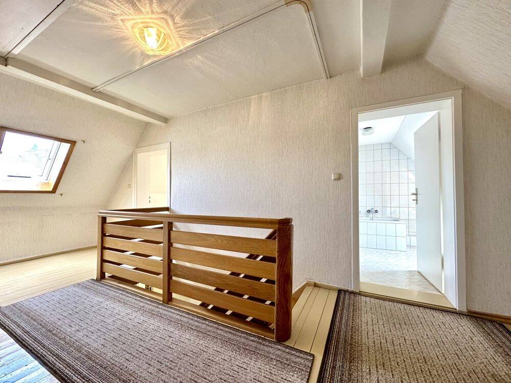 Charmantes Einfamilienhaus mit Garten, Scheune in beliebter Lage! Sofort frei! – Heinersreuth – Vorschaubild 9
