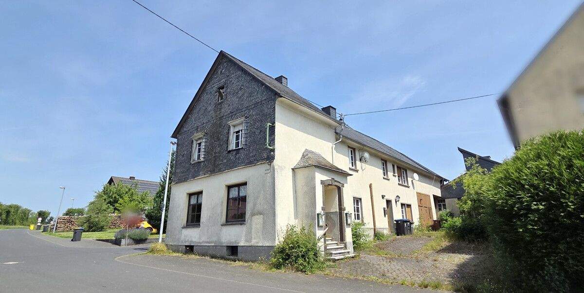 Altes erhalten - Altes neu gestalten!! Ihr Projekt mit Platz und rustikalem Charme.. Ehem. Gasthaus. – Greimersburg – Bild 1 von 9
