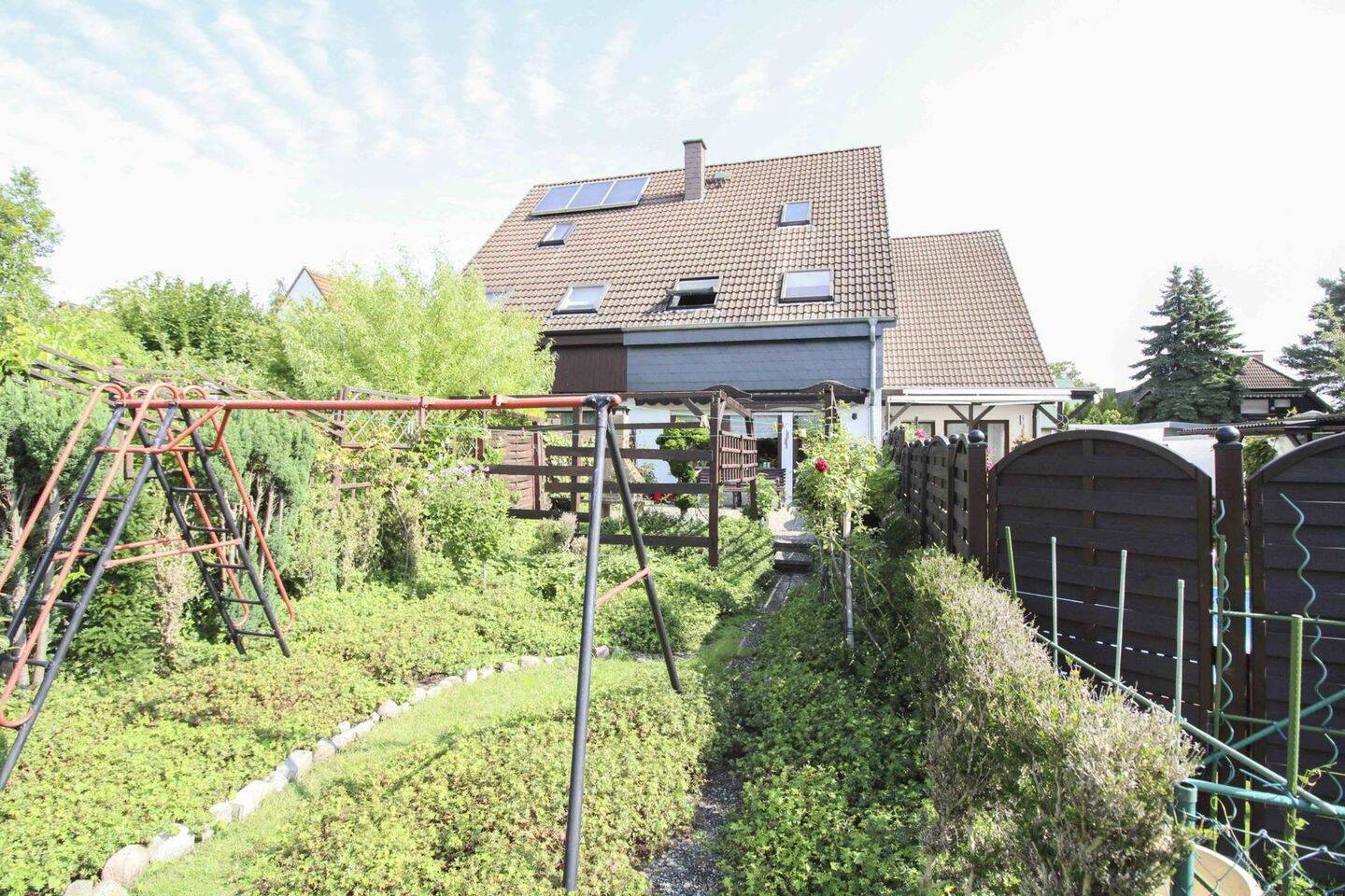 Ruhig wohnen, stadtnah leben - Reihenmittelhaus in Berlin Buckow