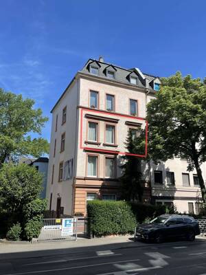 TOP DEAL IN SACHSENHAUSEN: Vermietete Altbauwohnung im 1. OG.....jetzt oder nie!