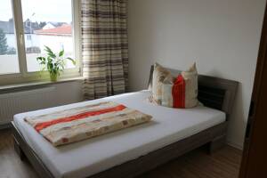 Ingolstadt, helle 2-Zimmer-Wohnung, komplett möbliert und ausgestattet, Balkon – 85055 Ingolstadt – Vorschaubild 7
