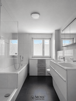 Helle 2-Zimmer-Wohnung, 70 m², BJ 2010, Balkon, TG & Aufzug in Freiburg ab Nov. Leerstehend – 79114 Freiburg im Breisgau – Vorschaubild 4