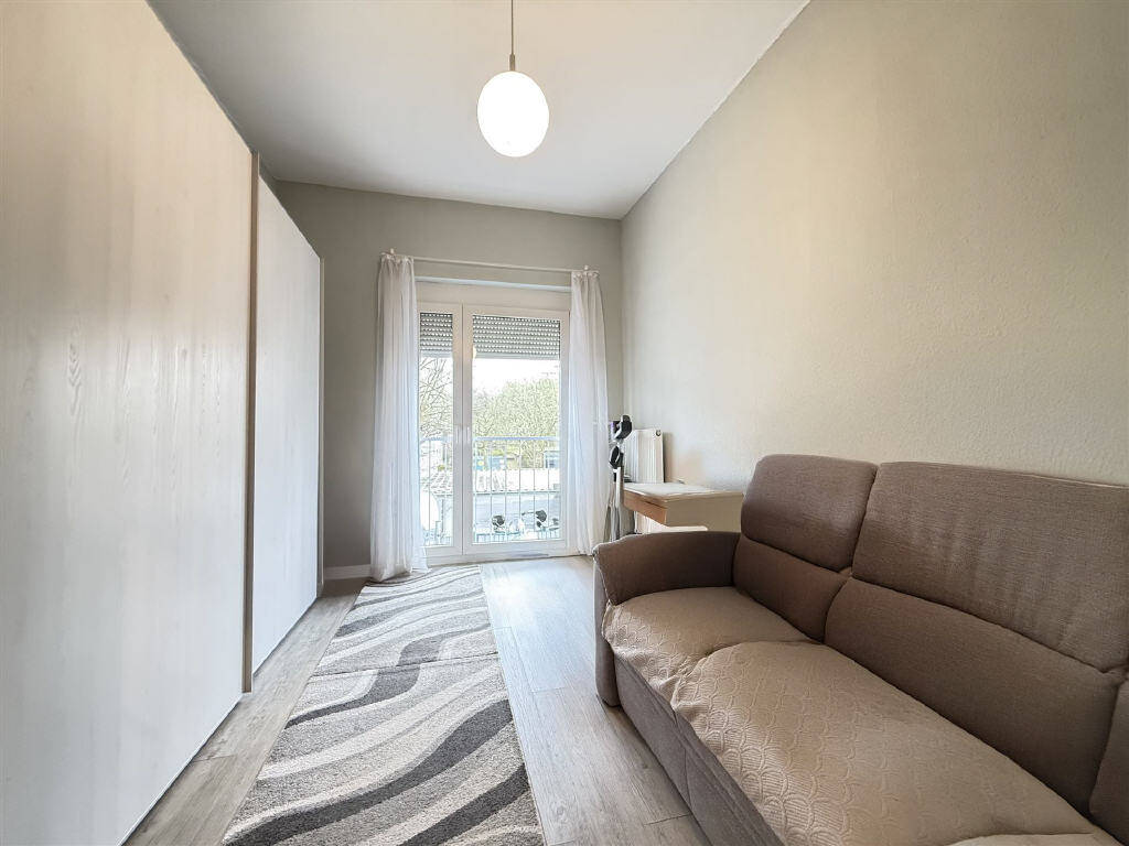 Modernes Niedrigenergiehaus mit sonniger Terrasse und kleinem Garten in ansprechender Wohnlage – Wiesbaden – Vorschaubild 8
