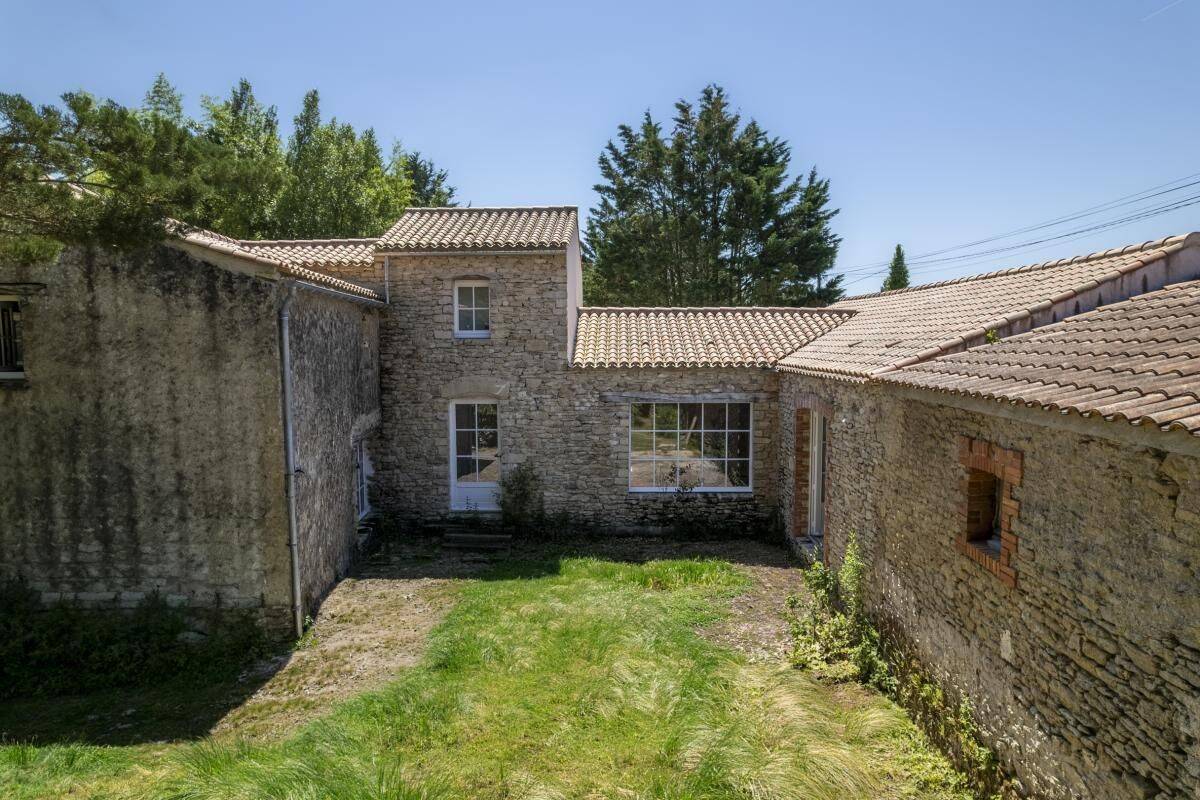 Maison 5 pièces 198 m² · à Machecoul-Saint-Même · 198 m² · 1 450 €/mois