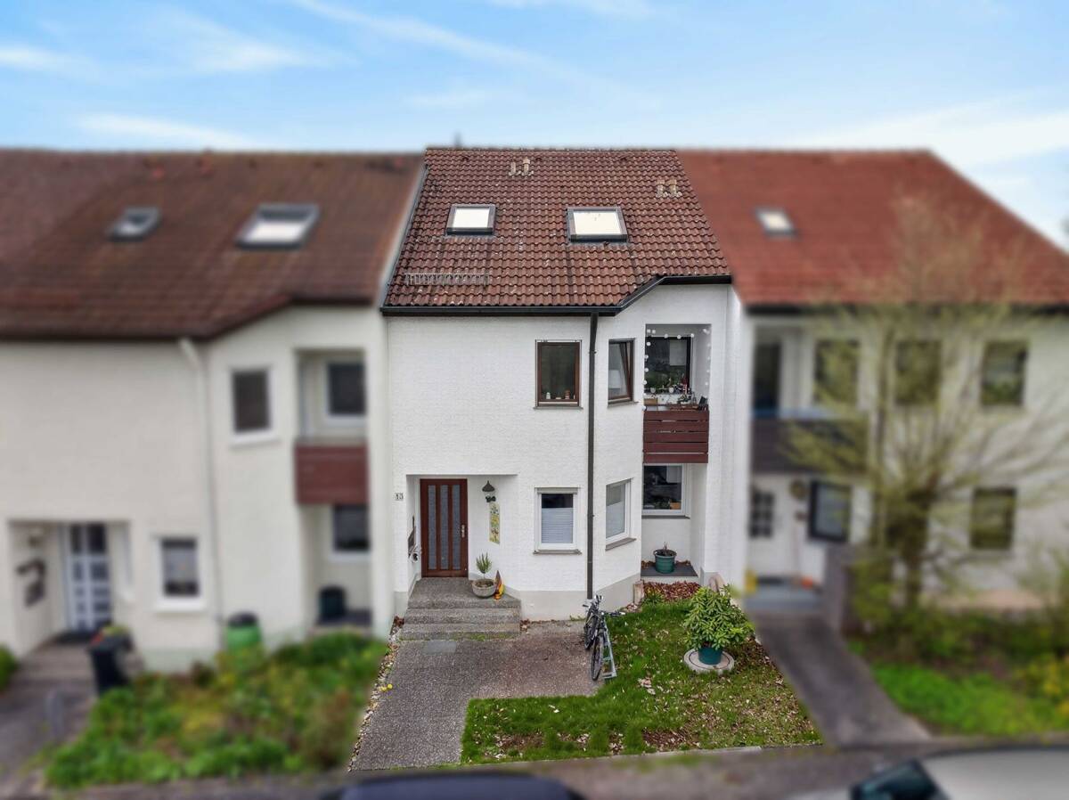 gepflegtes Reihenmittelhaus mit 3 Wohneinheiten in Böfingen – 89075 Ulm – Bild 1 von 9