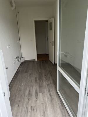Willkommen in Ihrem neuen Zuhause! Charmante 3-Zimmer-Wohnung im Herzen von Kiel. – 24118 Kiel – Vorschaubild 7
