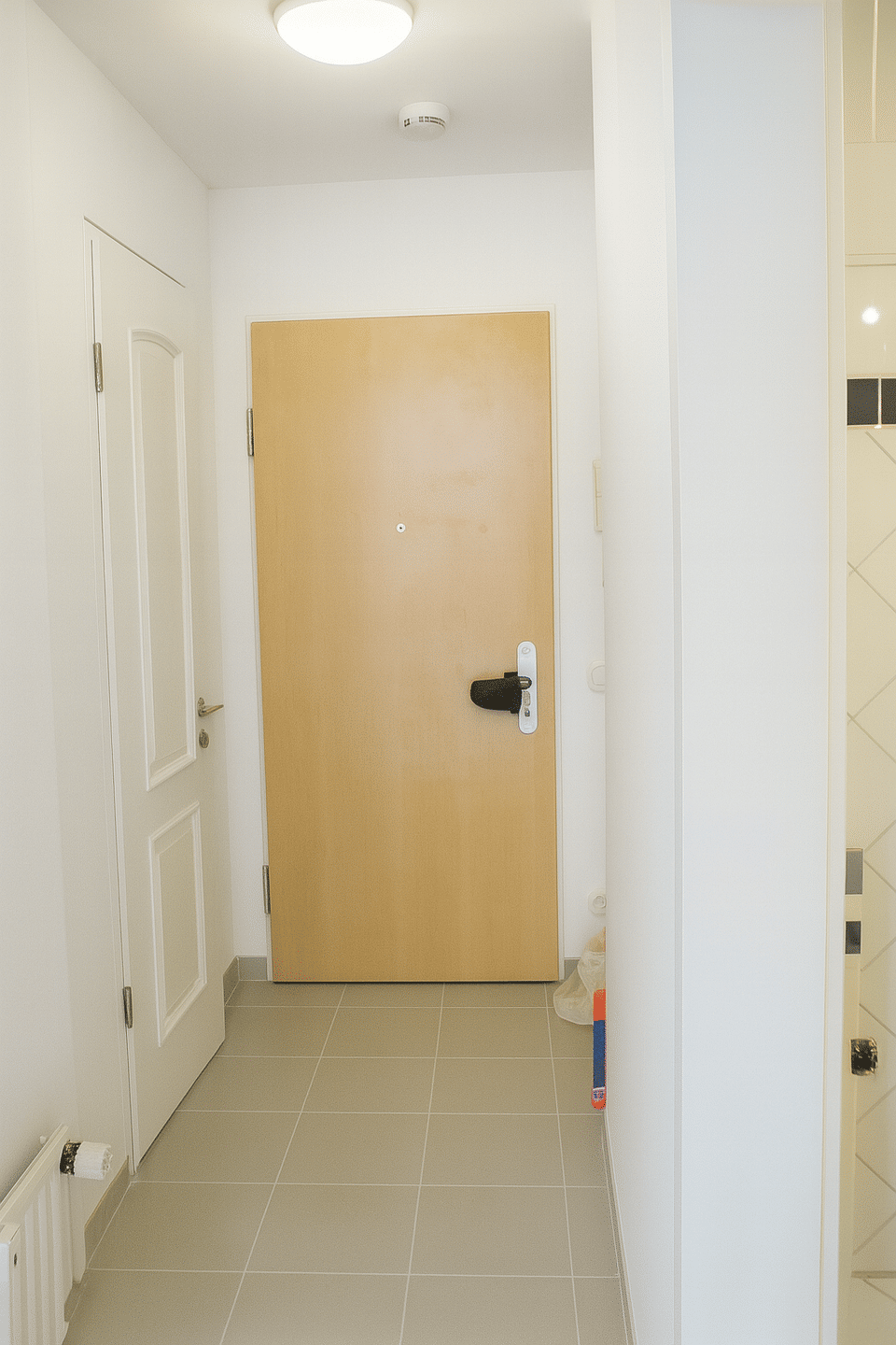 Attraktive 1-Zimmer-Wohnung mit Tiefgaragenstellplatz - Kapitalanlage in gepflegtem Wohnhaus – Hamburg – Vorschaubild 2