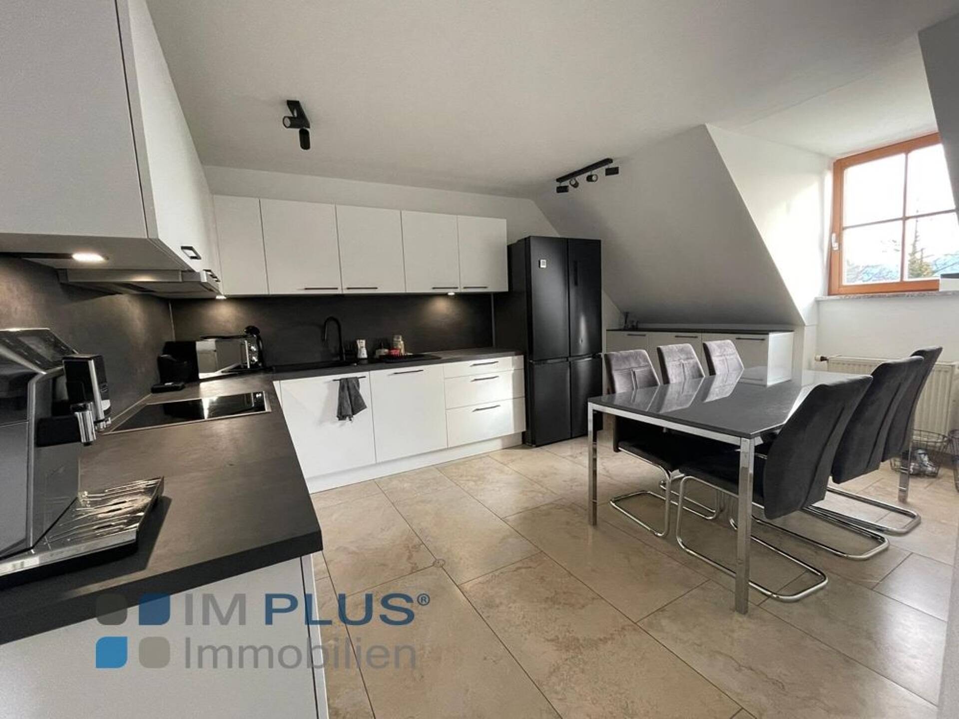 Dachgeschosswohnung in 83022 Rosenheim mit 85,32 m² kaufen