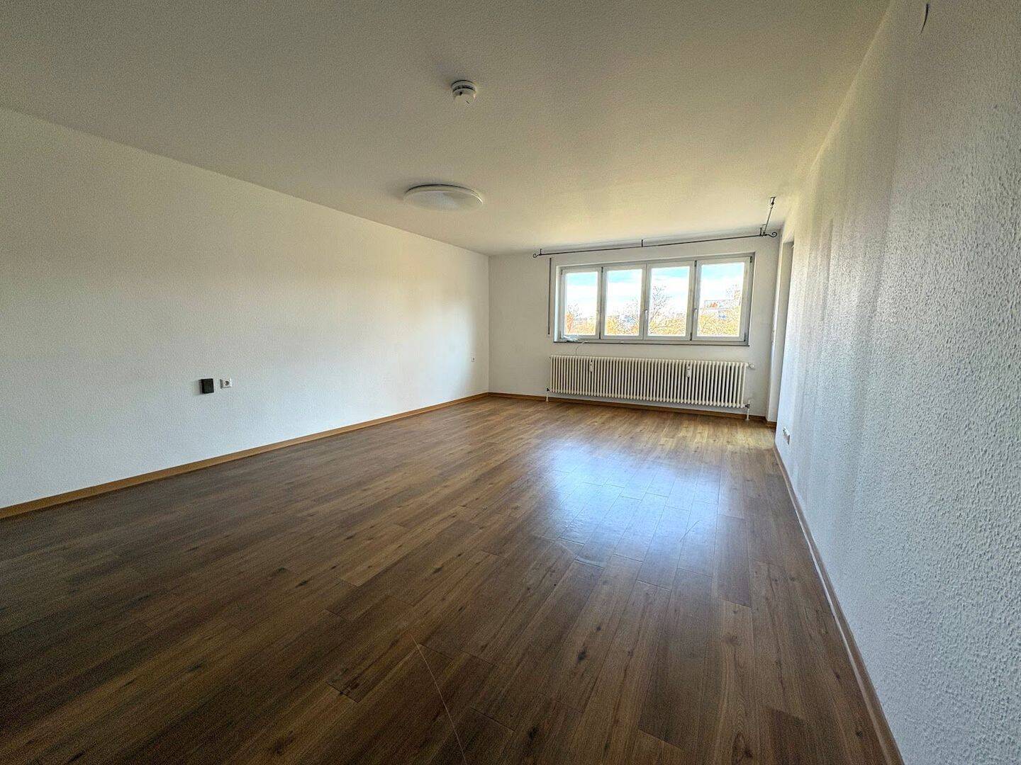 Behindertengerechte 3-Zimmer-Wohnung mit WBS in Neugereut – Stuttgart – Vorschaubild 2