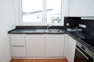 Sonnige 4 Zimmer Neubauwohnung mit Balkon und perfekter Verkehrsanbindung und trotzdem Felder und Wiesen – 63073 Offenbach am Main – Vorschaubild 5