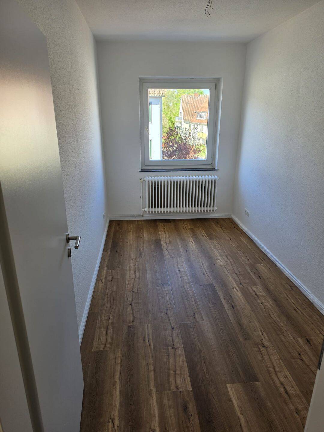 Walle, Erlingplatz 3 Zi.-Whg., Balkon, Einbauküche, Laminatfußboden – Bremen – Vorschaubild 3
