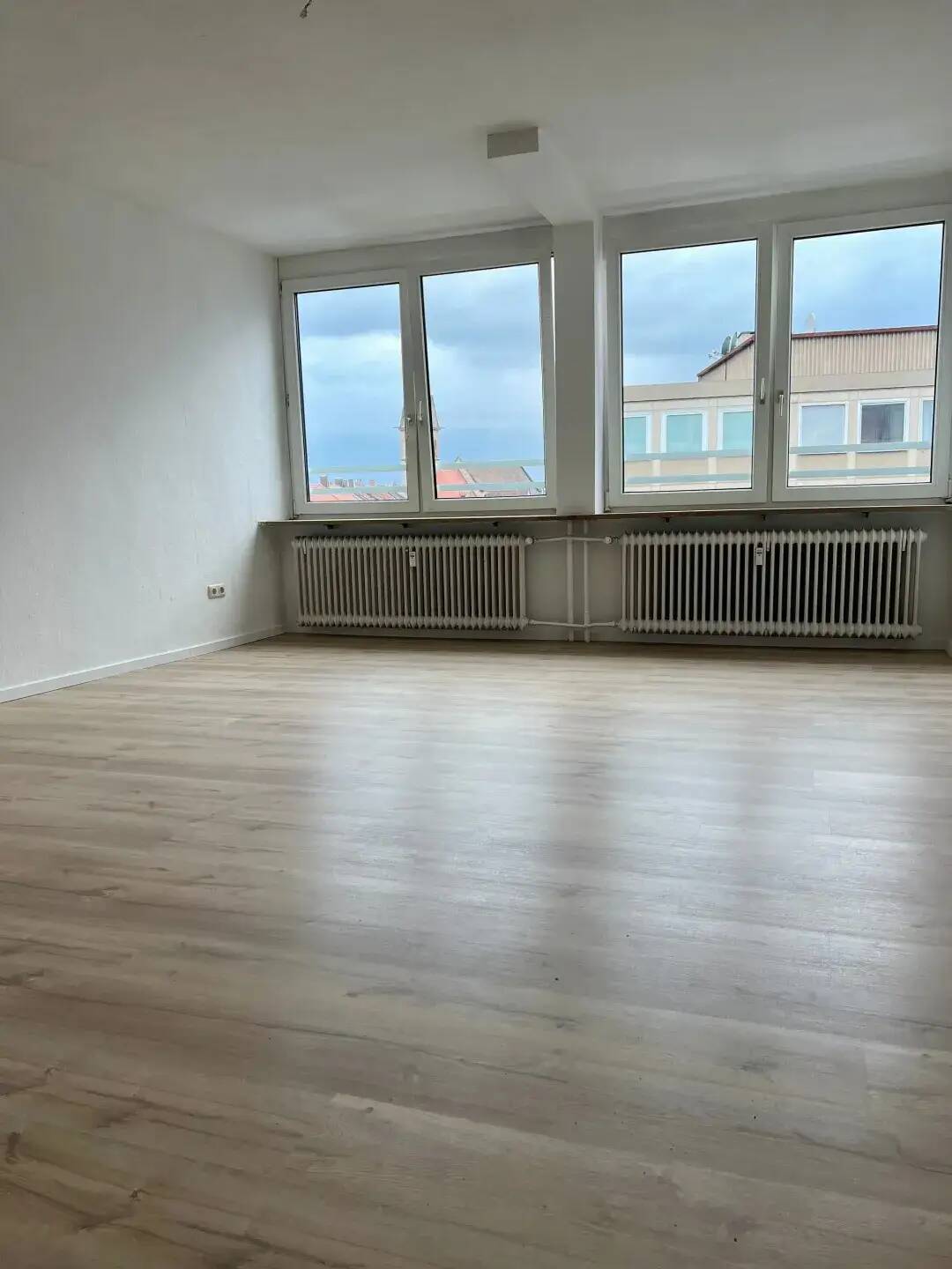 +++ GEMÜTLICHE 1-ZIMMER-WOHNUNG MIT GUTER ANBINDUNG +++ – Nürnberg – Vorschaubild 2