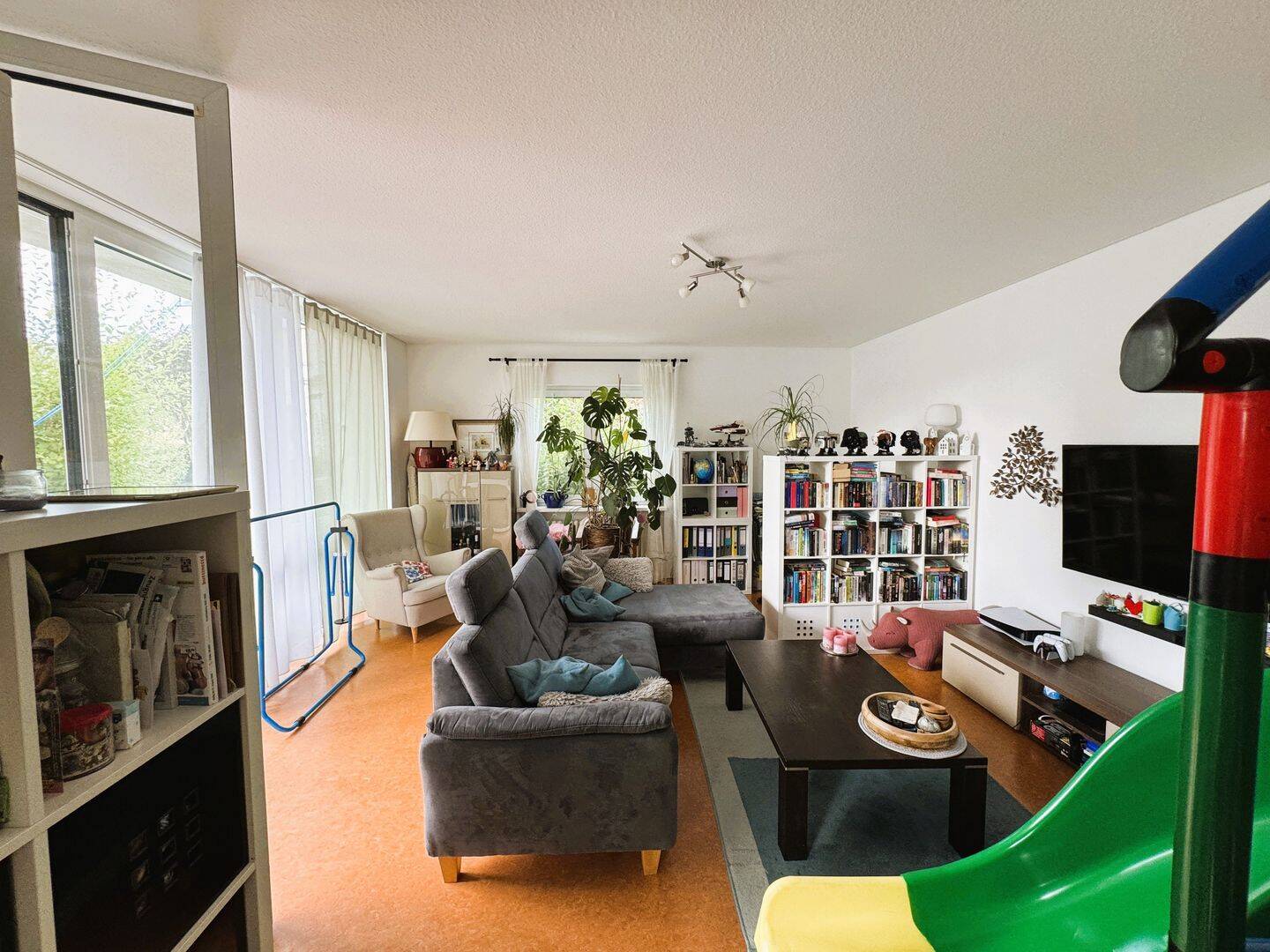 ***Zweifamilienhaus mit großem Grundstück in Aßlar-Berghausen*** – Aßlar – Vorschaubild 3