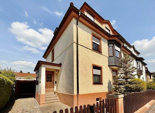 Familienfreundliches Idyll: Saniertes Haus mit Garage und Garten in Bestlage – Ilmenau – Bild 1 von 9
