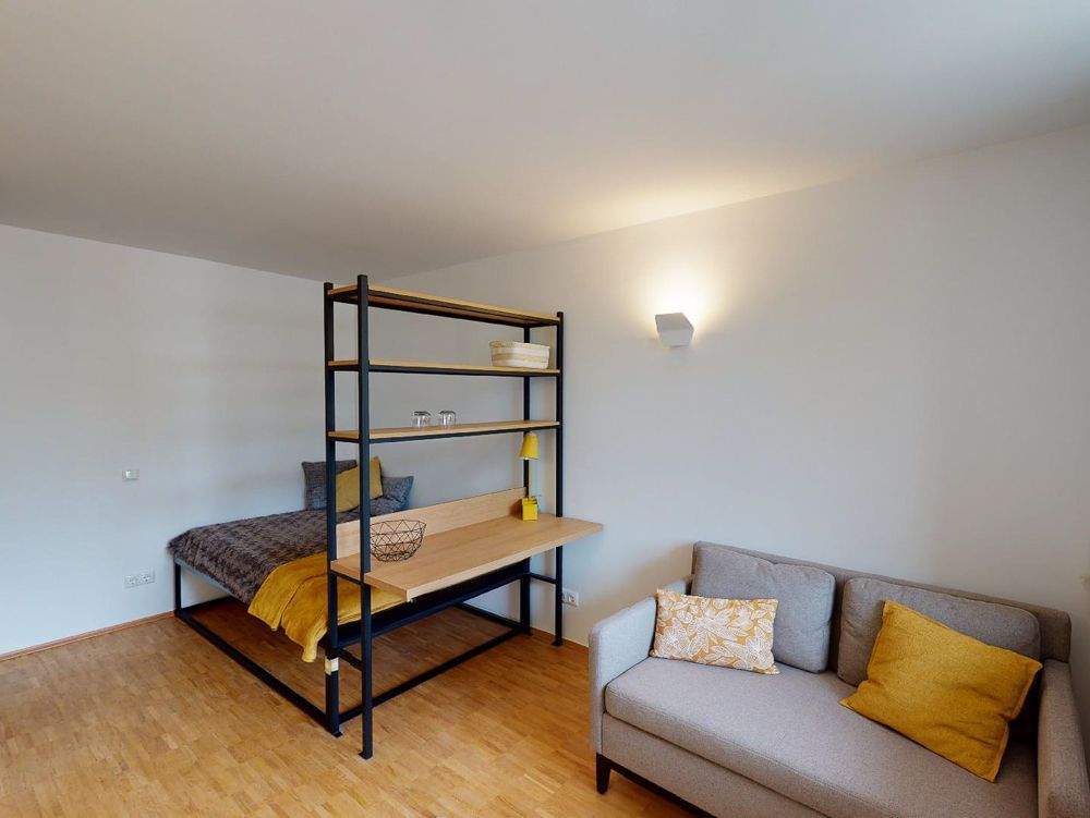 Schick eingerichtetes Apartment in zentraler Lage – Erlangen – Vorschaubild 2