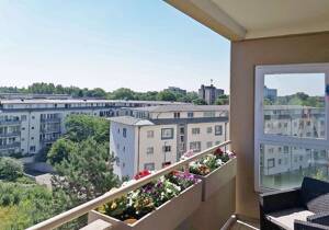 ***Möblierte 75 m² Whg. (2,5 Zi.) + Einbauküche + Balkon direkt am Rhein in Top-Lage*** – 51143 Köln – Vorschaubild 4
