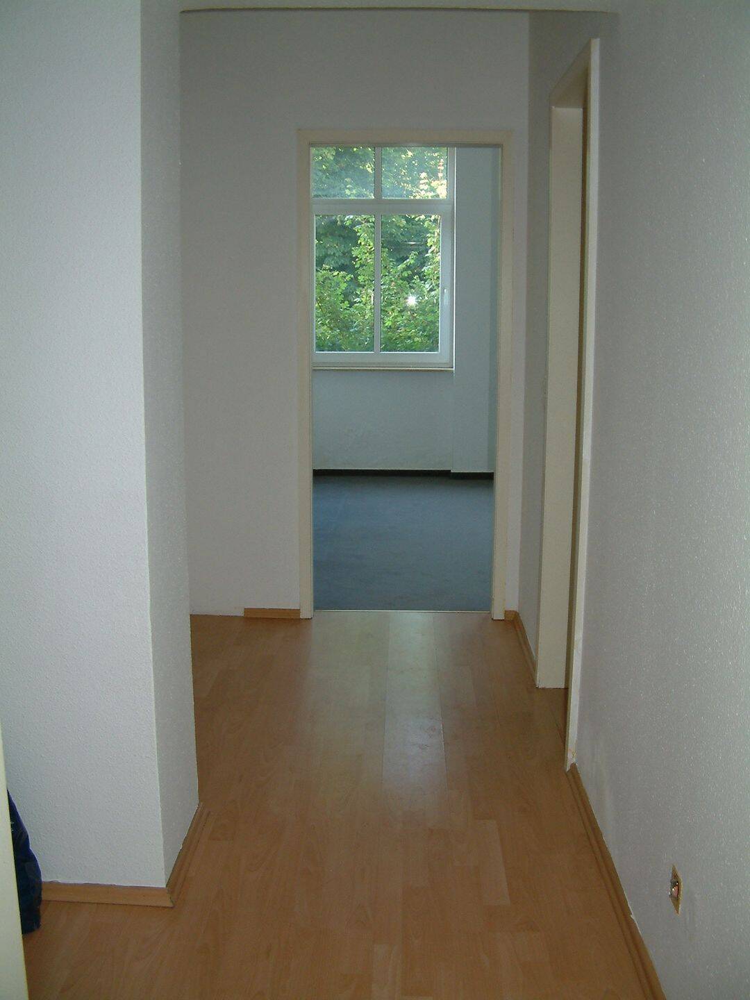Zwischen Park und Stadt - Moderne 2-Zimmer-Wohnung in Berlin-Lichtenberg – Berlin – Vorschaubild 4