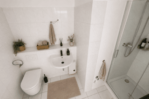 Wohnen auf zwei Ebenen! Helle Maisonettewohnung mit Balkon und Garage in Köln-Mengenich – 50829 Köln – Vorschaubild 9