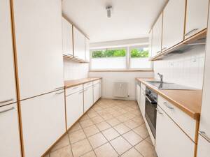 erstklassig geschnittene 3-4 Zimmer-Wohnung (Split-Level) mit eigener Gartenfläche in Sackgassenlage – 22399 Hamburg – Vorschaubild 7