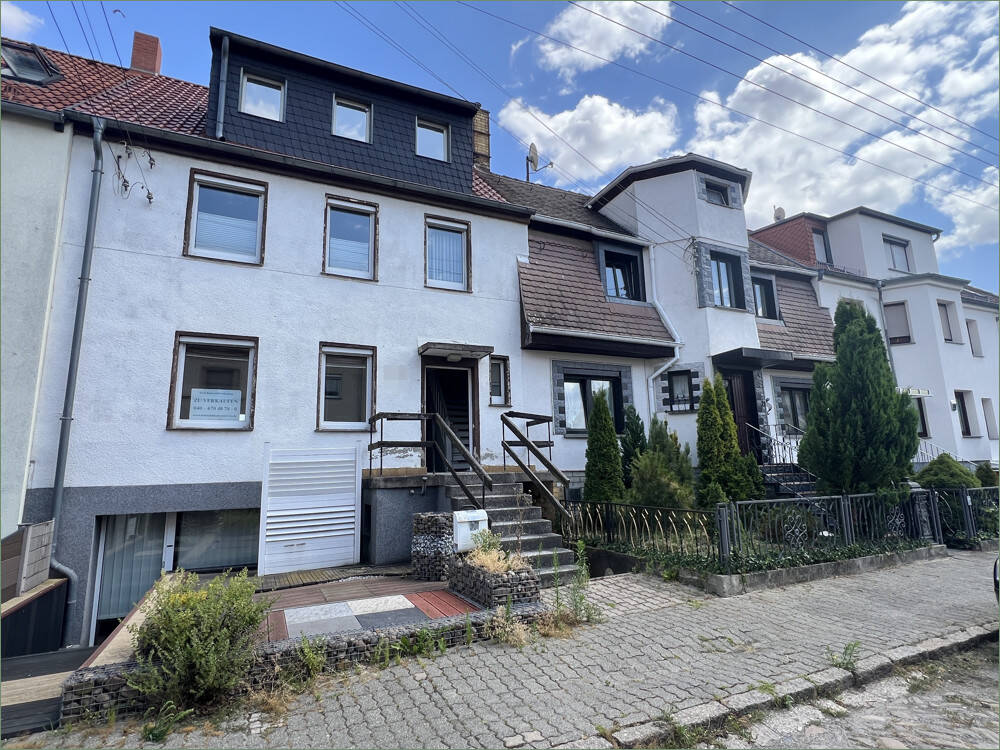 Familienfreundliches Reihenmittelhaus mit 5 Zimmern und großem Garten in Leipzig-Wiederitzsch
