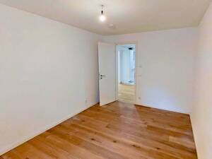 Moderne und geräumige 3,5-Zimmer-Wohnung mit TERRASSE und EINBAUKÜCHE im Stuttgarter Westen – 70176 Stuttgart – Vorschaubild 8