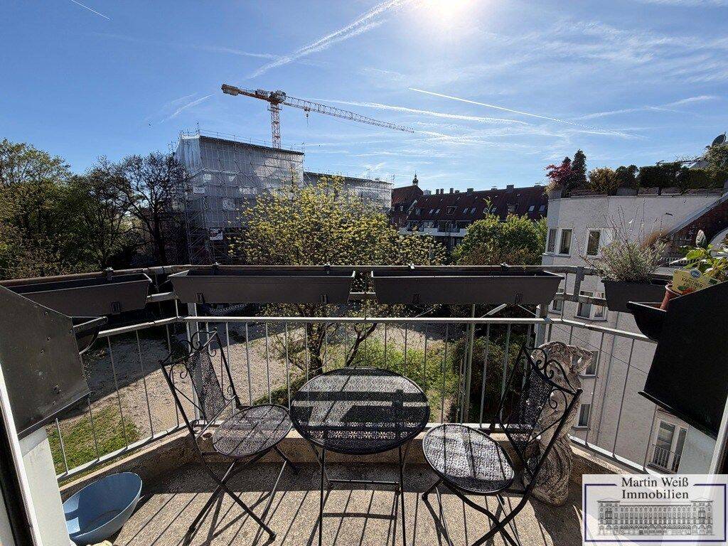 Zwischen Englischem Garten und der Isar gelegen: 4-Zimmer-Maisonette-Wohnung mit Süd-Balkon und DT – München – Vorschaubild 8